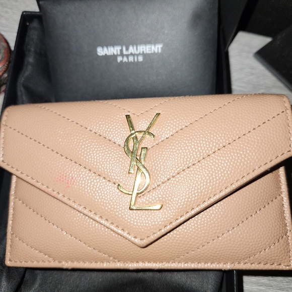 CASSANDRE MATELASSÉ FRAGMENTS FLAP CARD CASE IN LAMBSKIN - Picture 5 of 12